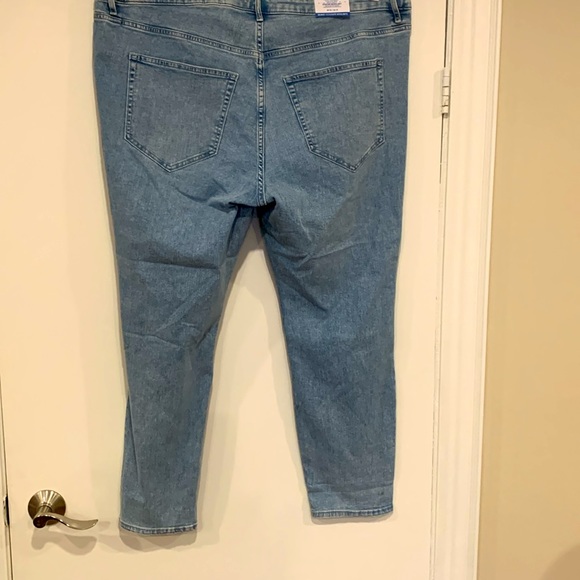 New w/o tags H&M curvy jogging distressed - Picture 2 of 5